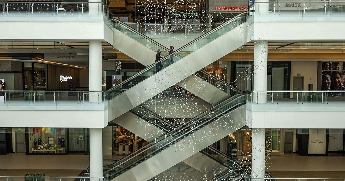 Bizarre plan to turn downtown Seattle mall into offices in doubt