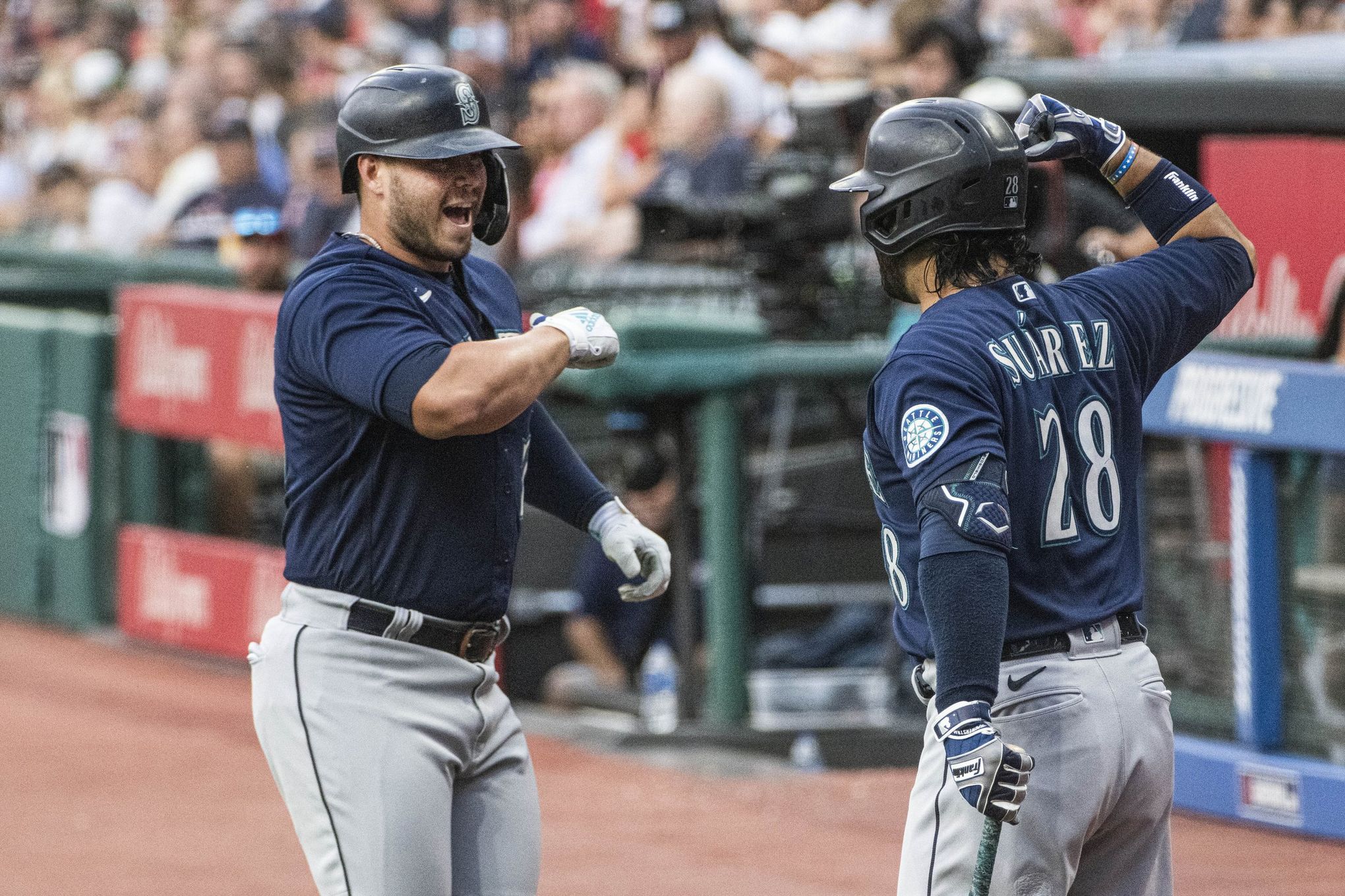 Mariners' Mitch Haniger, Robbie Ray come up big, continue hot