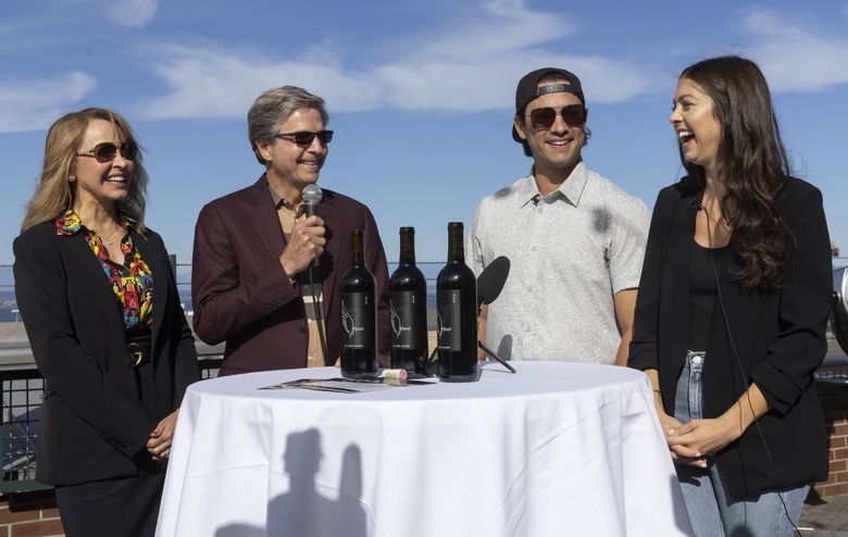 Seattle Mariners pitcher, wife create wine to benefit research into rare  condition