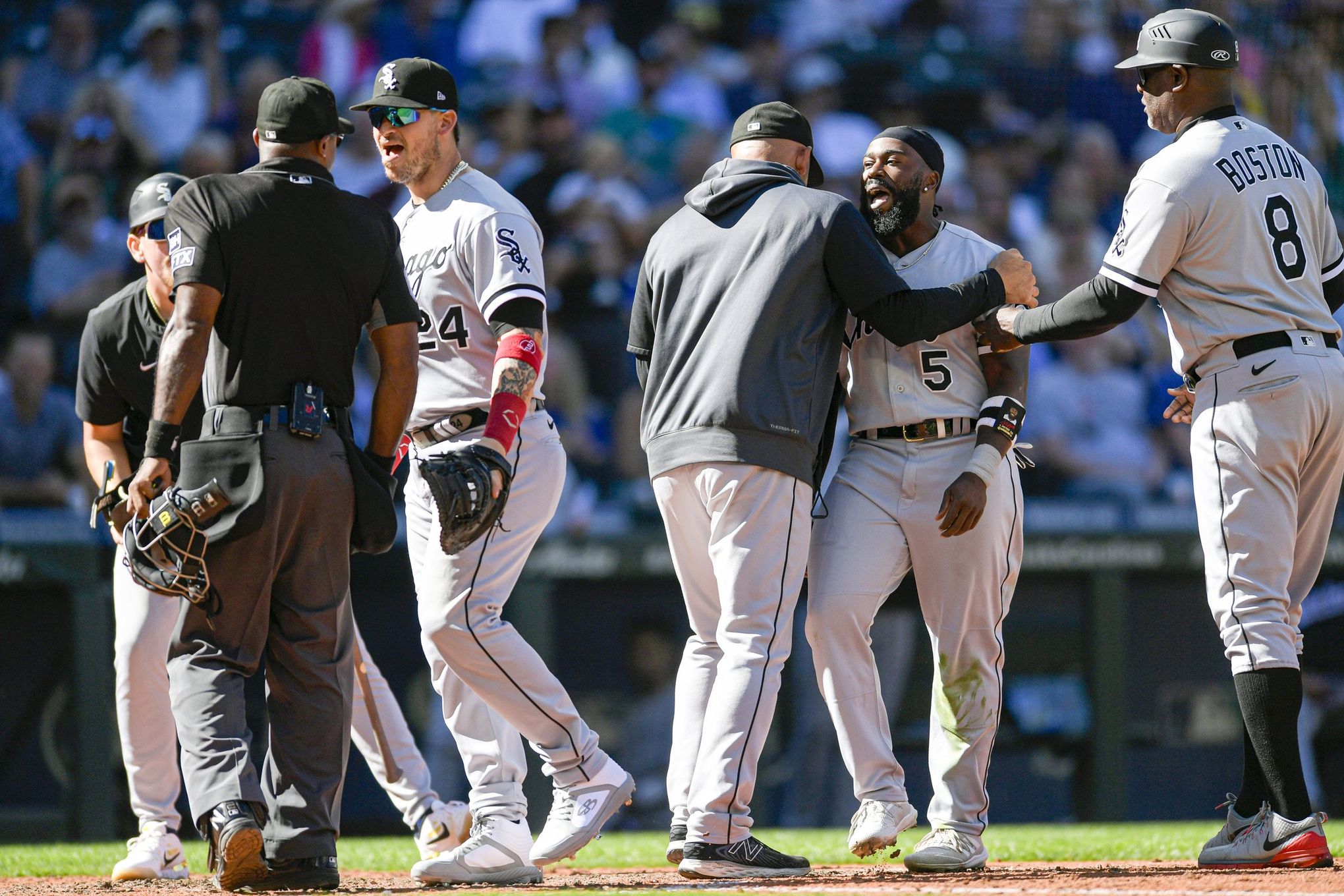 White Sox' MLB worst defense has nowhere to go but up - Chicago