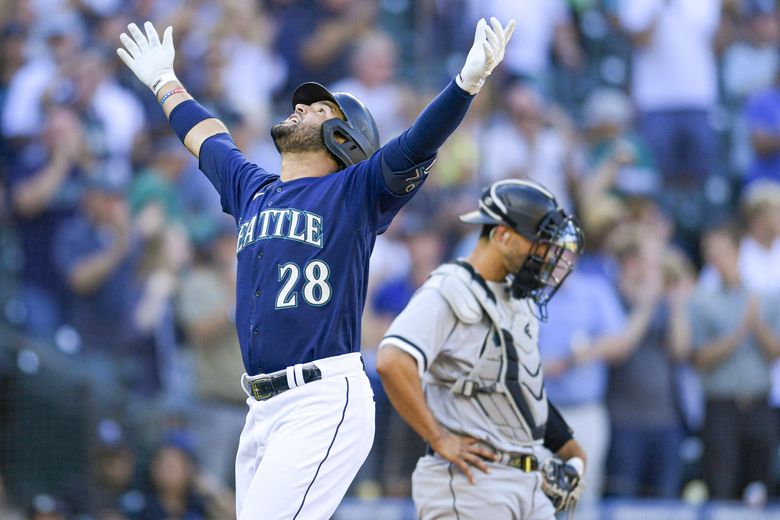Mariners' Eugenio Suarez hits milestone with style, homering for 1,000th  hit