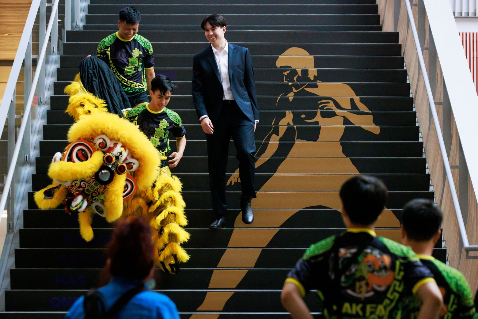 Bruce Lee Ascending' debuts at UW's Odegaard Undergraduate Library | The  Seattle Times