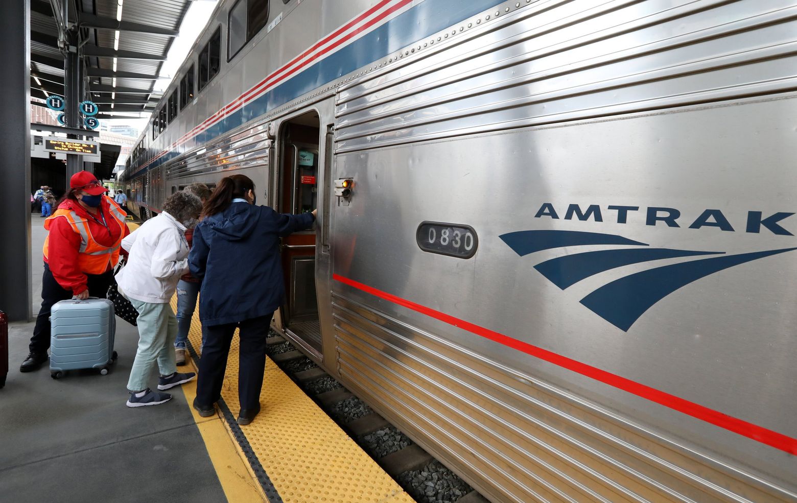 Some Seattle Amtrak Trips Canceled As Railroad Workers Strike Looms The Seattle Times