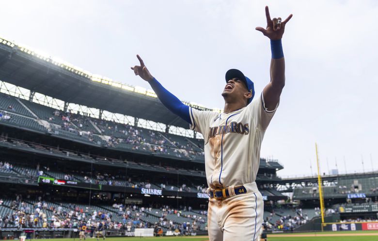 Julio Rodríguez homers, Mariners lose to Padres in spring training