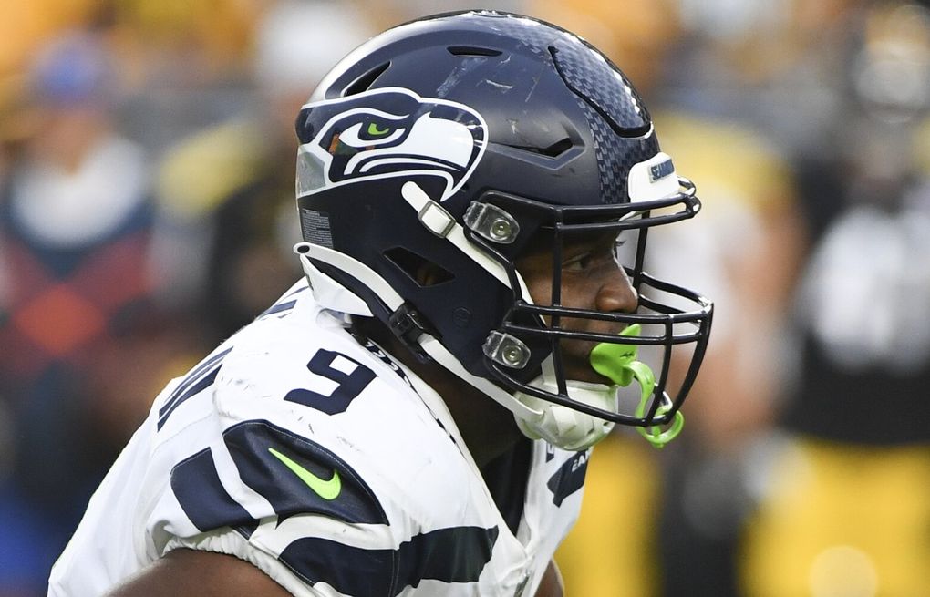 93.3 KJR on X: The NFL is allowing alternate helmets starting in 2022. Do  you wanna see the @Seahawks bring this look back?! 