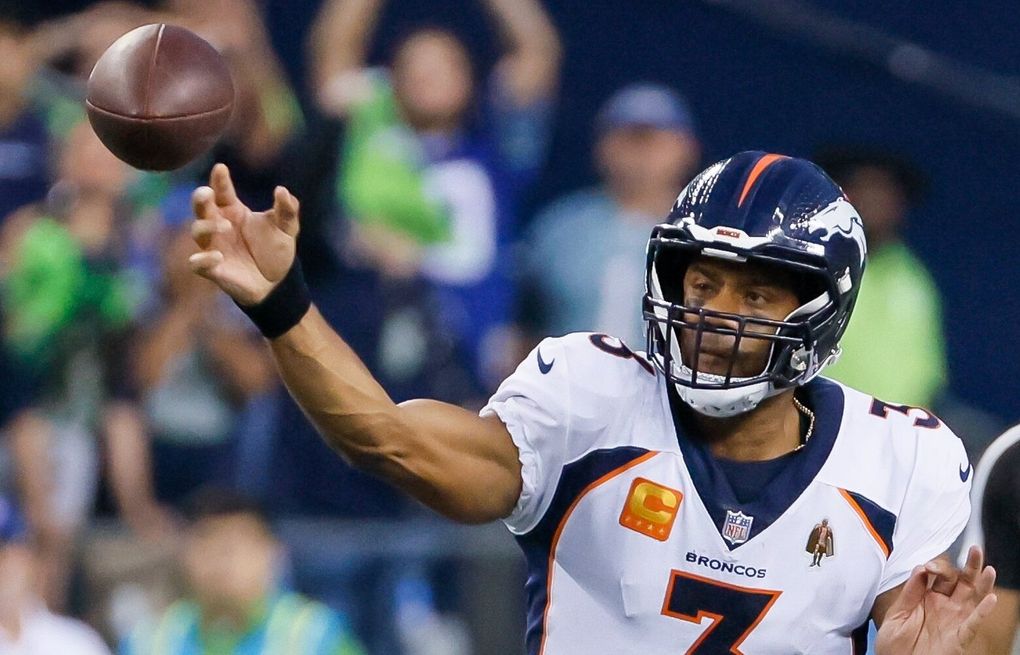 Denver Broncos' Russell Wilson agrees with call to attempt 64-yard field  goal to end game - ESPN