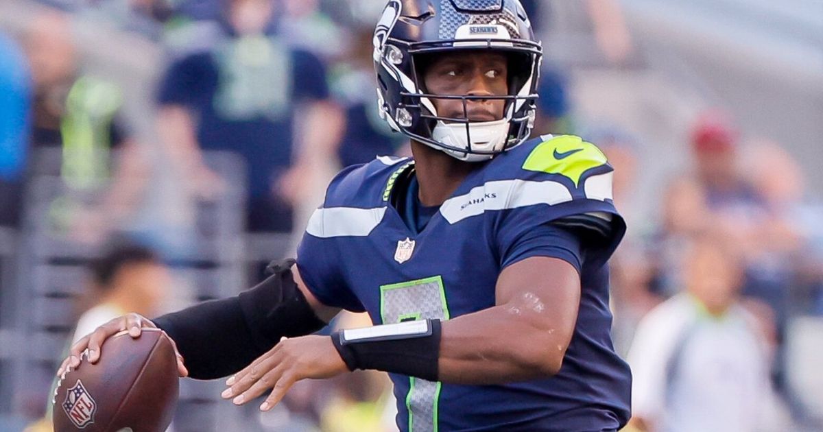 Seattle Seahawks' Geno Smith Reveals Offensive Motto vs. Panthers: 'Score  Fast!' - Sports Illustrated Seattle Seahawks News, Analysis and More