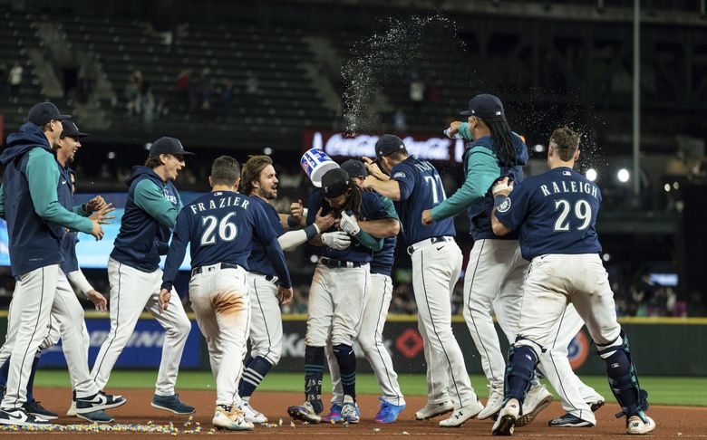 As Mariners playoff drought ends, celebration begins - Sports