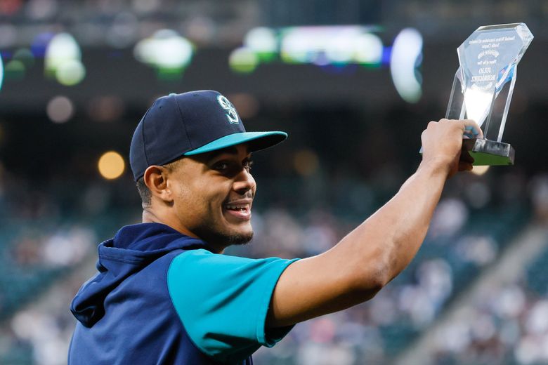 Seattle Mariners - Heart. Hustle. Good vibes. Congratulations to Eugenio  Suárez on being named our 2022 #HeartandHustle Award winner! 👏