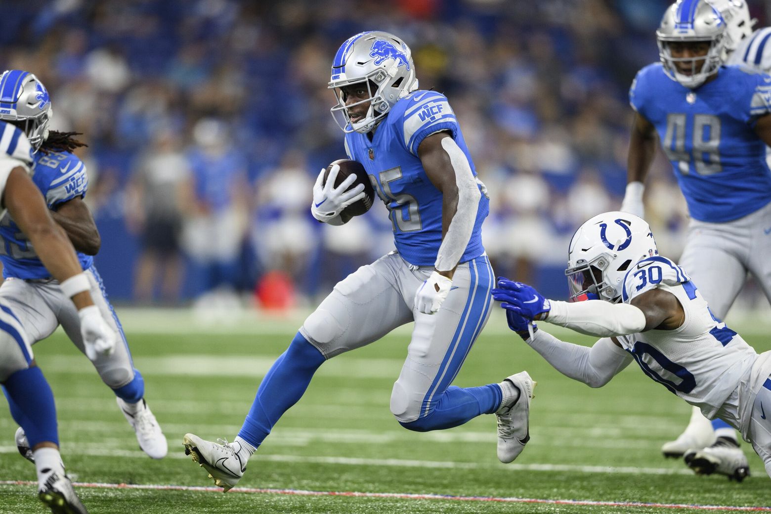 Lions sign safety from Detroit, waive injured undrafted running back 