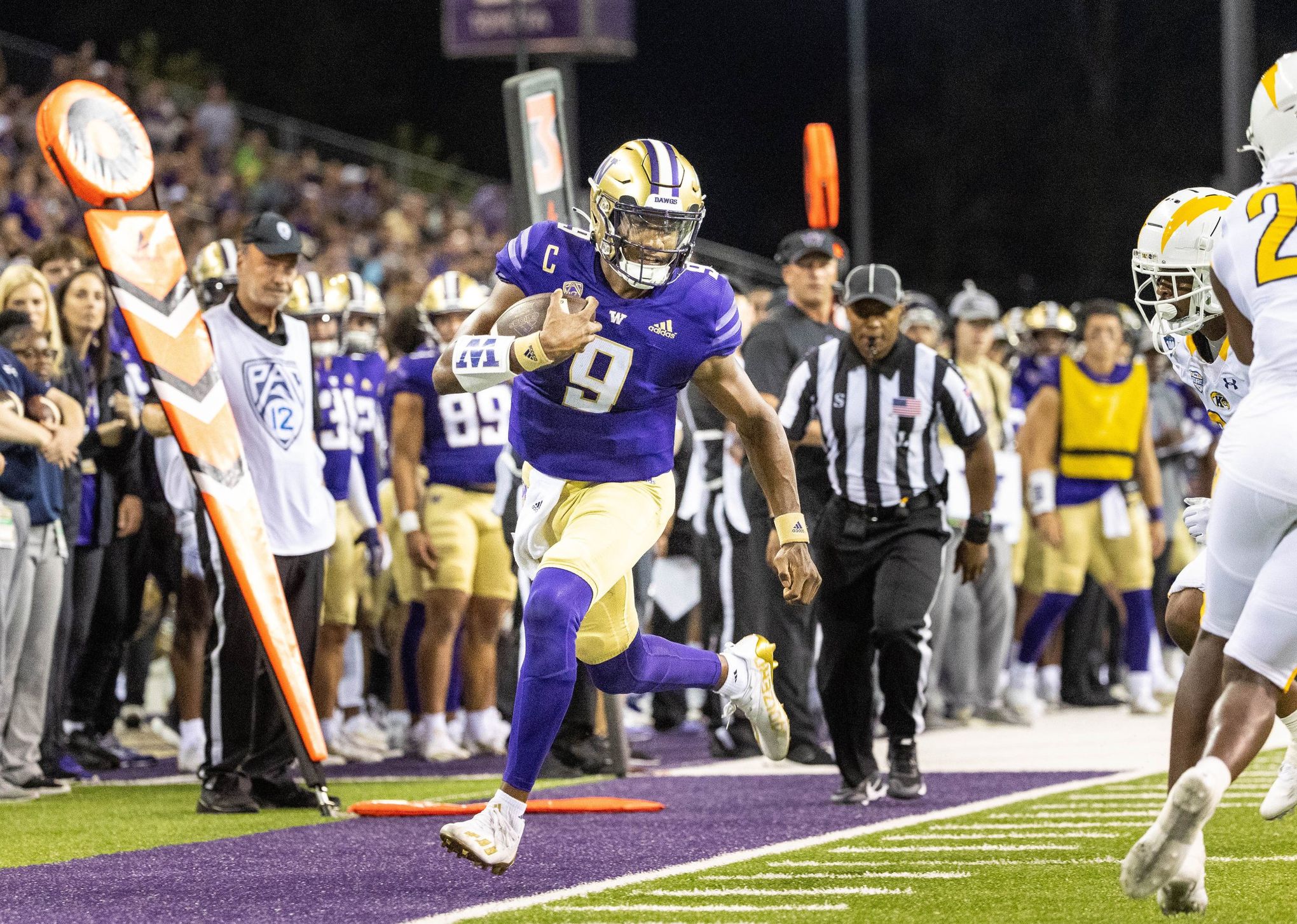 Projecting the UW Huskies' offensive depth chart ahead of the season opener  against Kent State