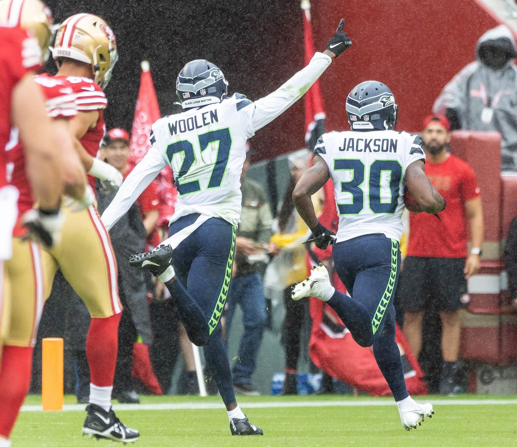 Seahawks collapse in 2nd half of playoff loss to 49ers - The Columbian