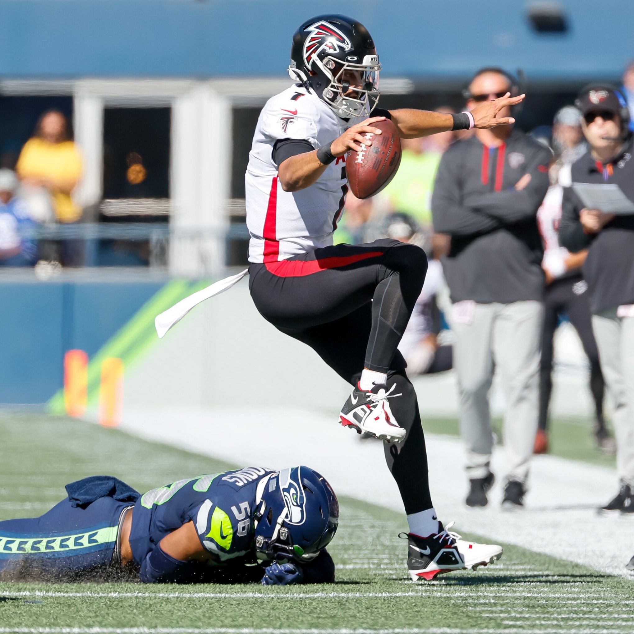 Falcons see promising future as playoff hopes end with loss - The San Diego  Union-Tribune