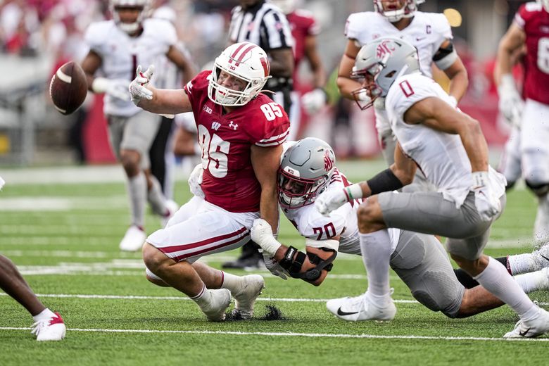 What to watch for when WSU Cougars host Wisconsin, plus prediction