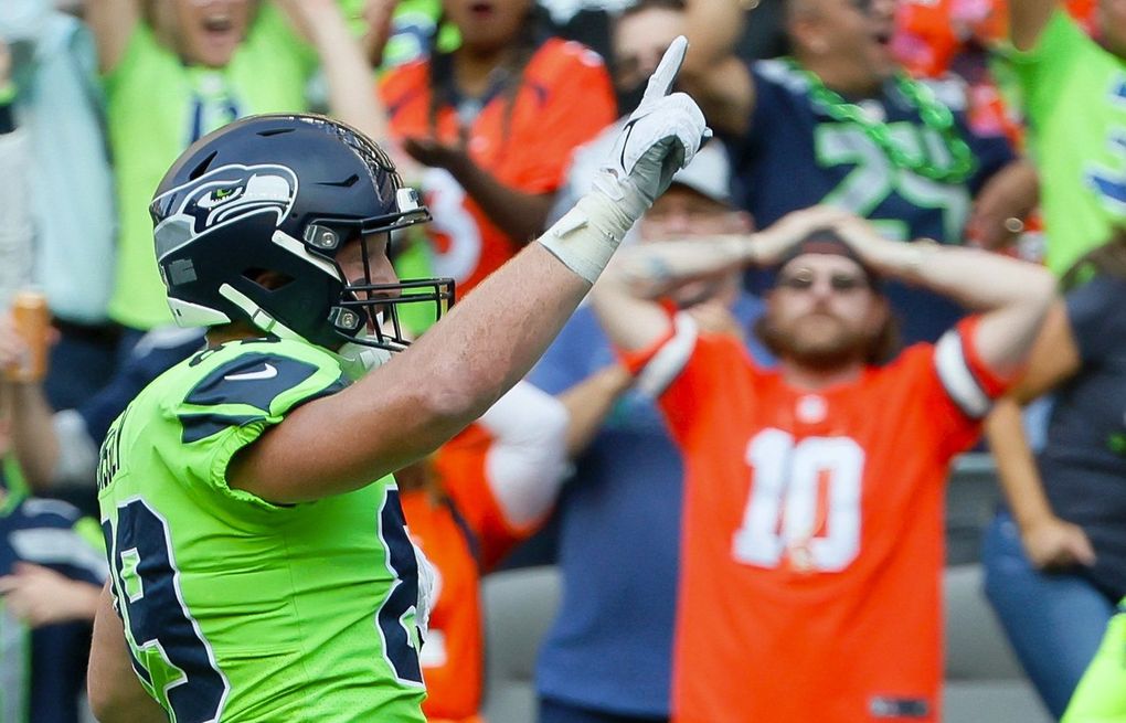 Russell Wilson's debut with Broncos doesn't deserve Seattle boos