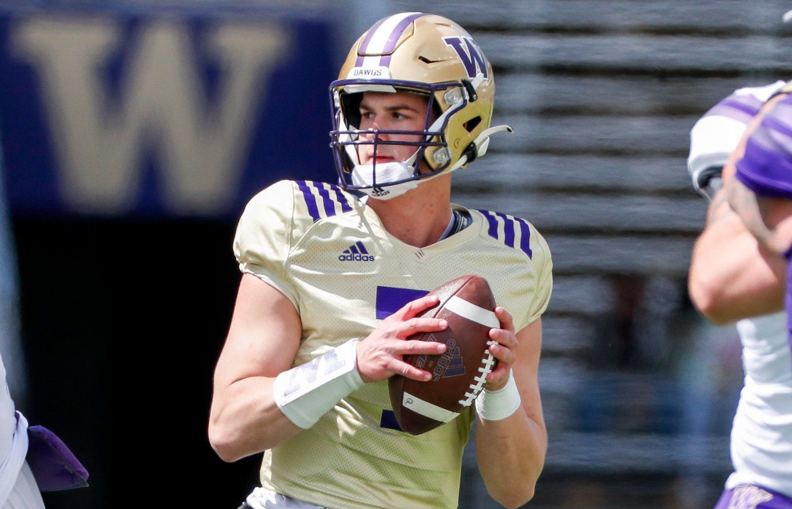 Husky Stadium – University of Washington football Spring Preview game – 043022

Washington Huskies quarterback Sam Huard drops back to pass during the UW football Spring Preview game Saturday, April 30, in Seattle, Wash. 220271