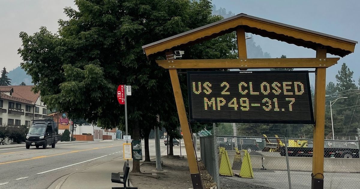 Wildfire evacuations, Stevens Pass closure remain amid Bolt Creek fire