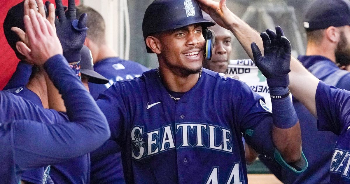 Seattle Mariners on X: Heating up just in time for summer. @JRODshow44 is  your AL Player of the 🔱eek! #SeaUsRise 🔗    / X