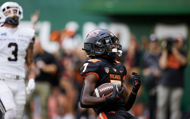 Silas Bolden has 2 TDs to help No. 19 Oregon State beat No. 10