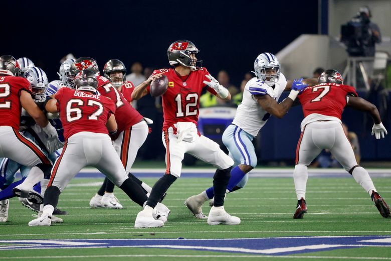 Brady, Bucs throttle Cowboys 19-3 as Prescott injures hand