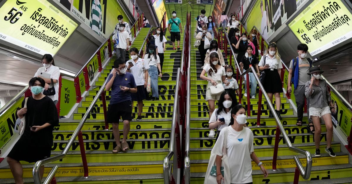 Thailand downgrades COVID-19 threat, lifts emergency decree