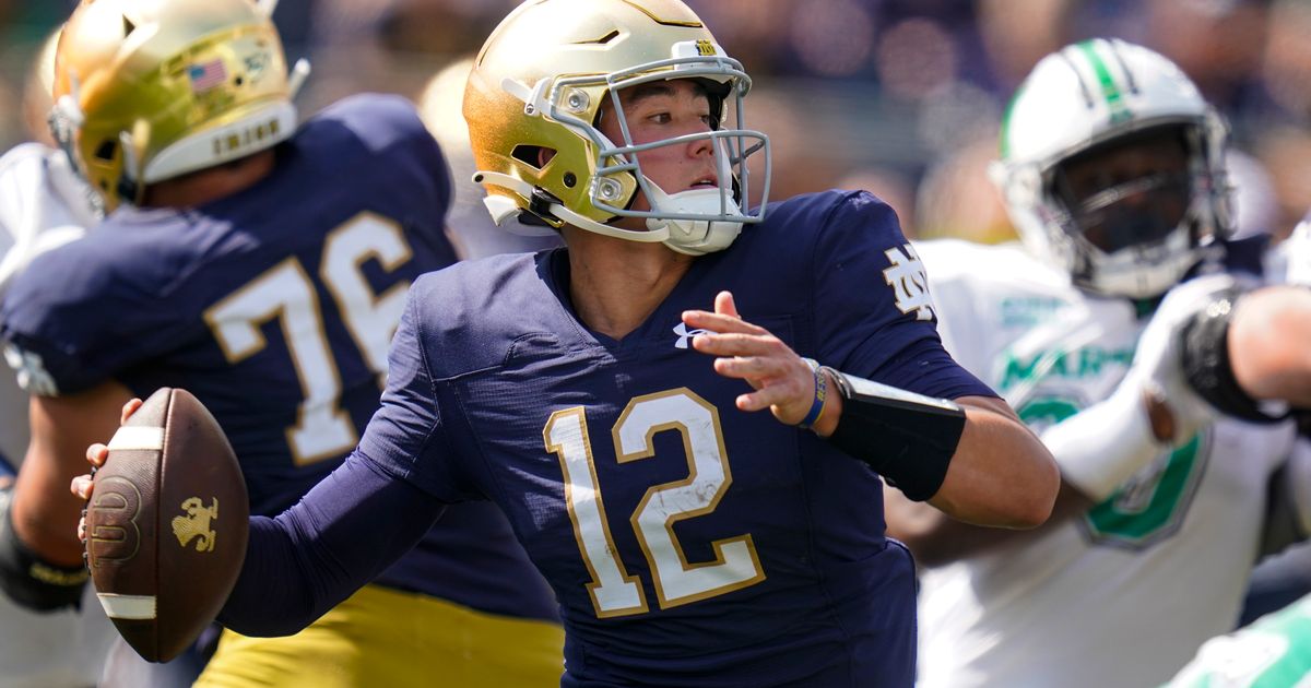 Notre Dame QB Buchner expected to miss season with injury