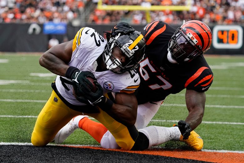 Pittsburgh Steelers running back Najee Harris looks on during the