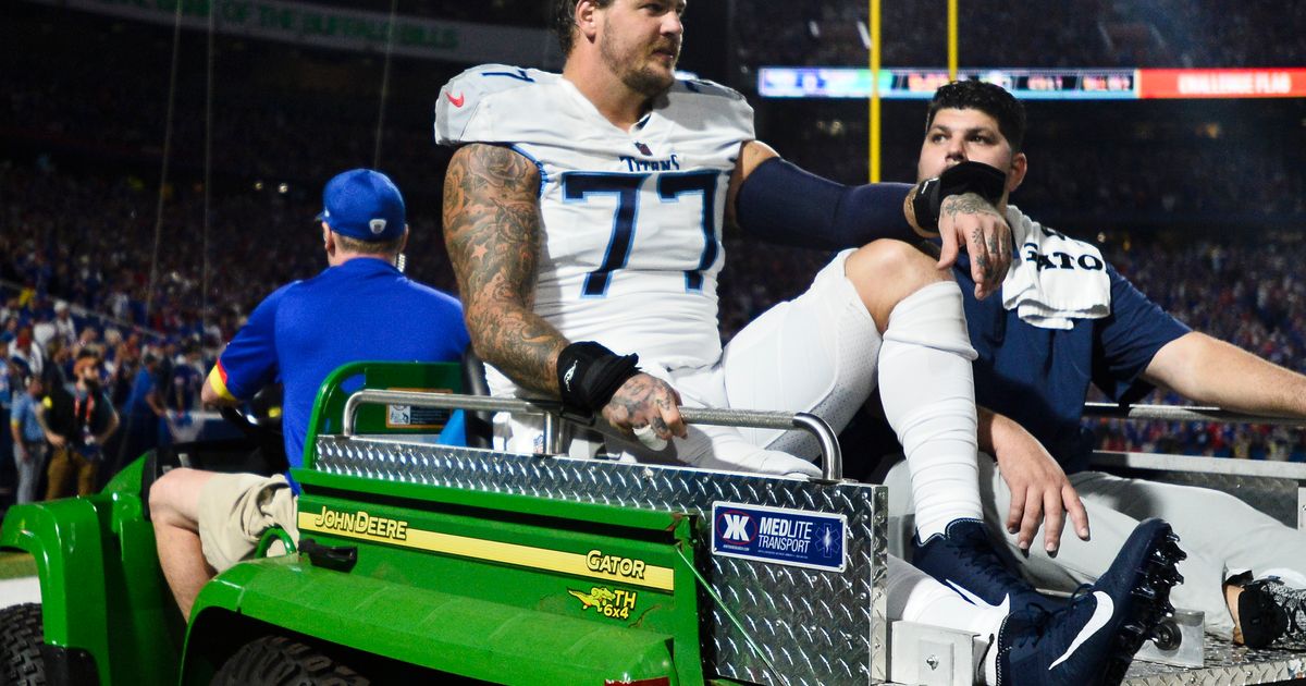 Titans place left tackle Taylor Lewan on injured reserve