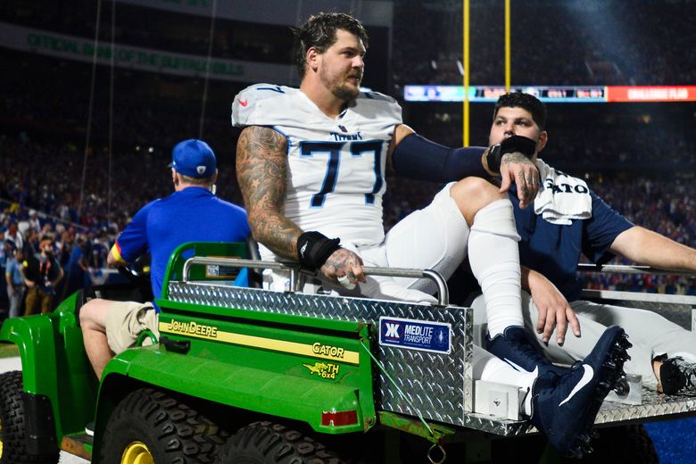 Titans' Taylor Lewan, Bud Dupree sit out practice