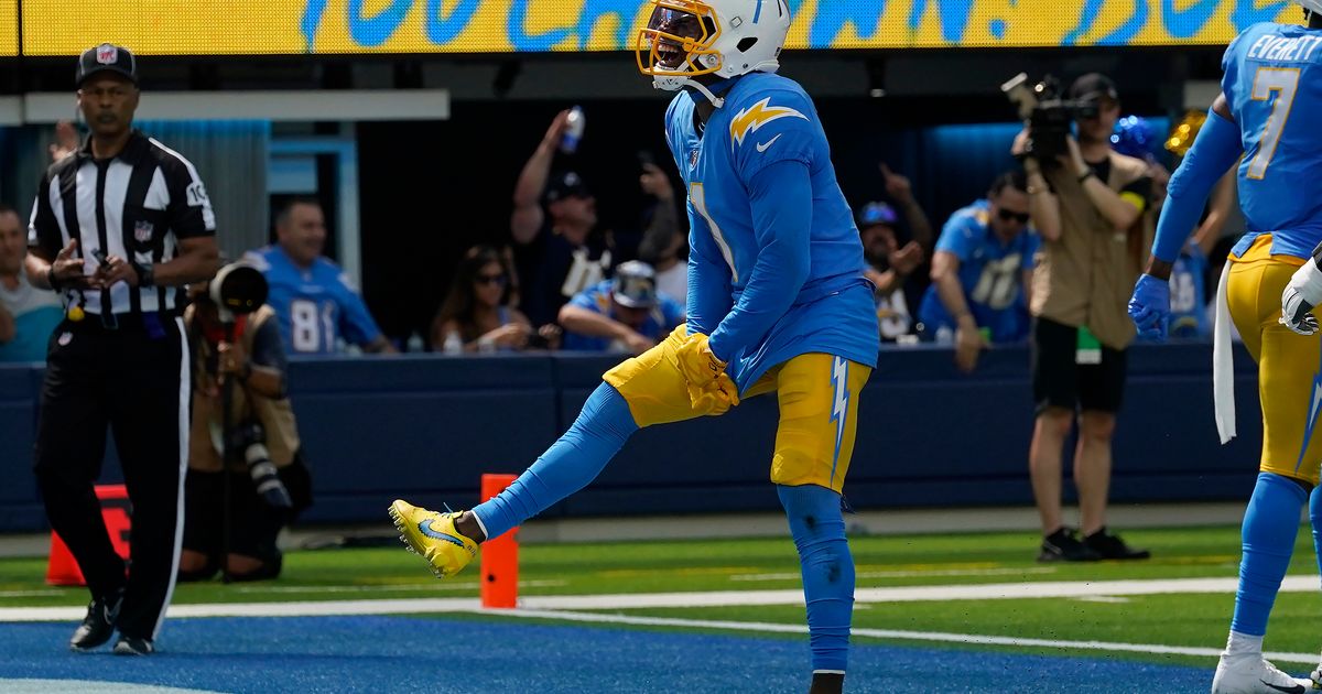 Los Angeles Chargers Bring Back Powder Blue Uniforms - Last Word