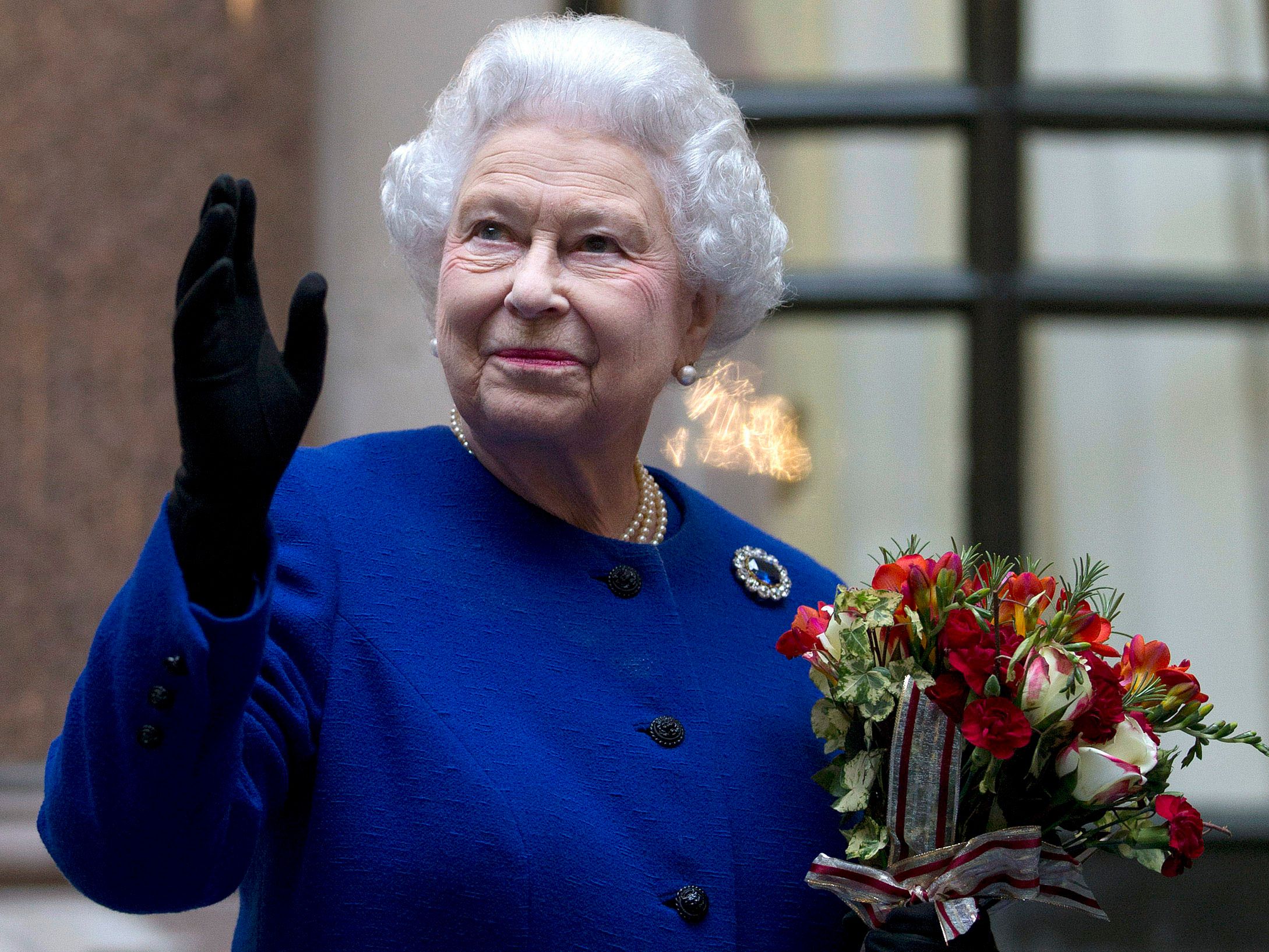 Queen Elizabeth II dead at 96 after 70 years on the throne | The
