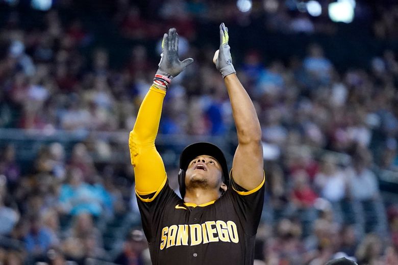 Soto, Machado homer as Padres beat Diamondbacks 6-1