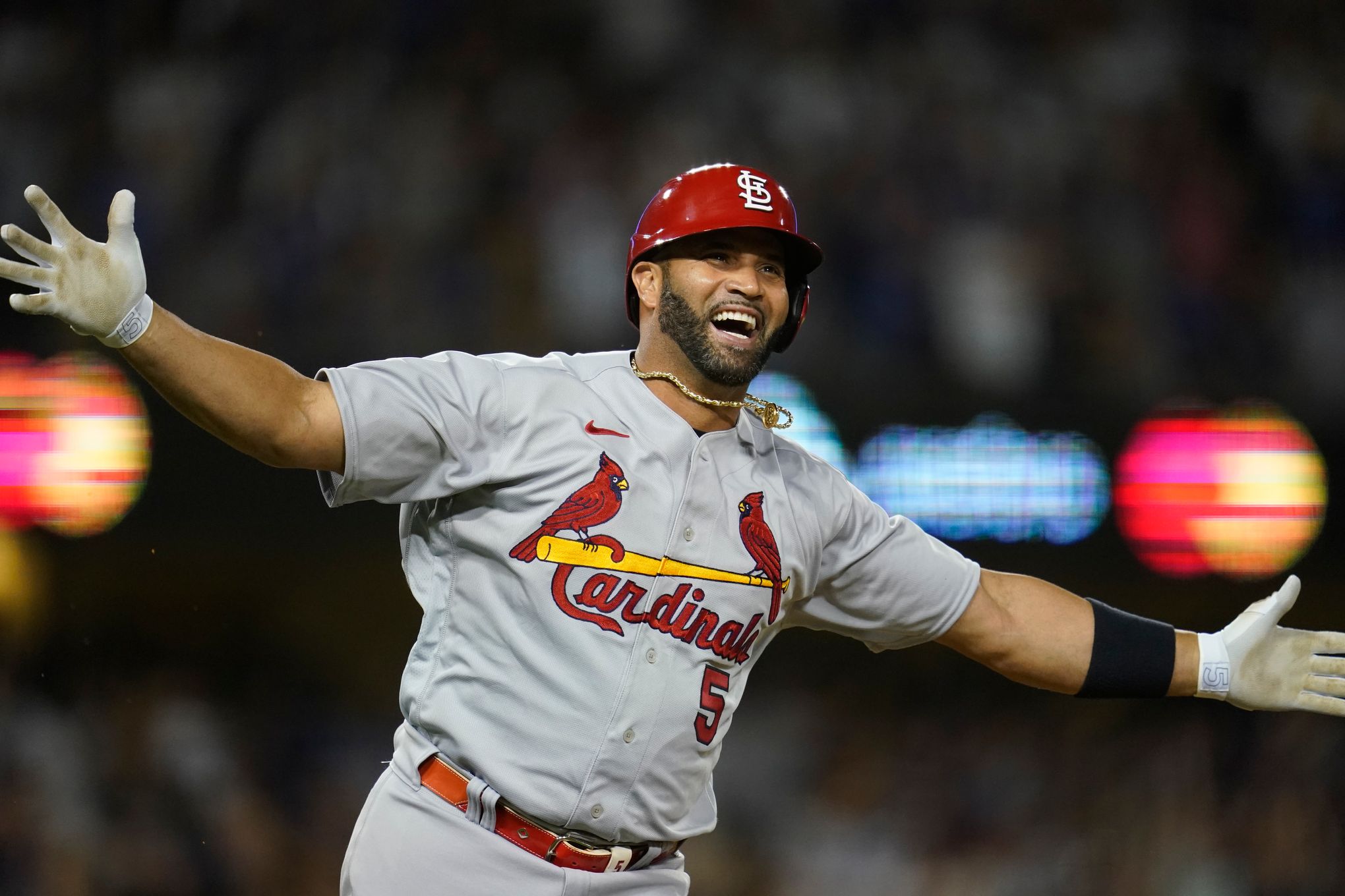 Hochman: The mythical Albert Pujols takes St. Louisans along for the ride  toward 700