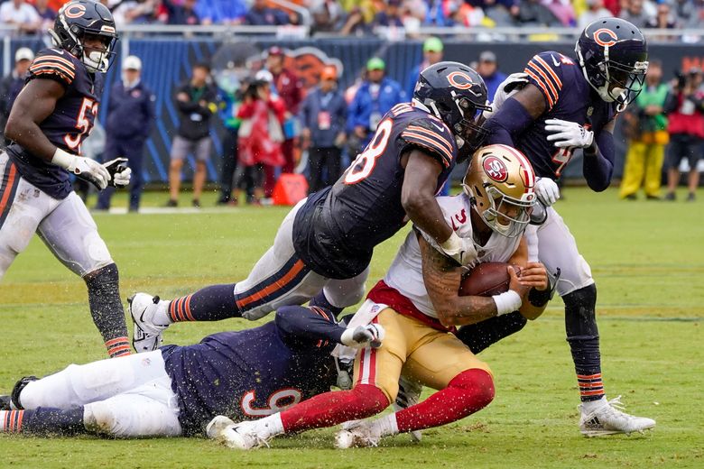 Heavy rain floods Soldier Field during Chicago Bears' season opener against San  Francisco 49ers