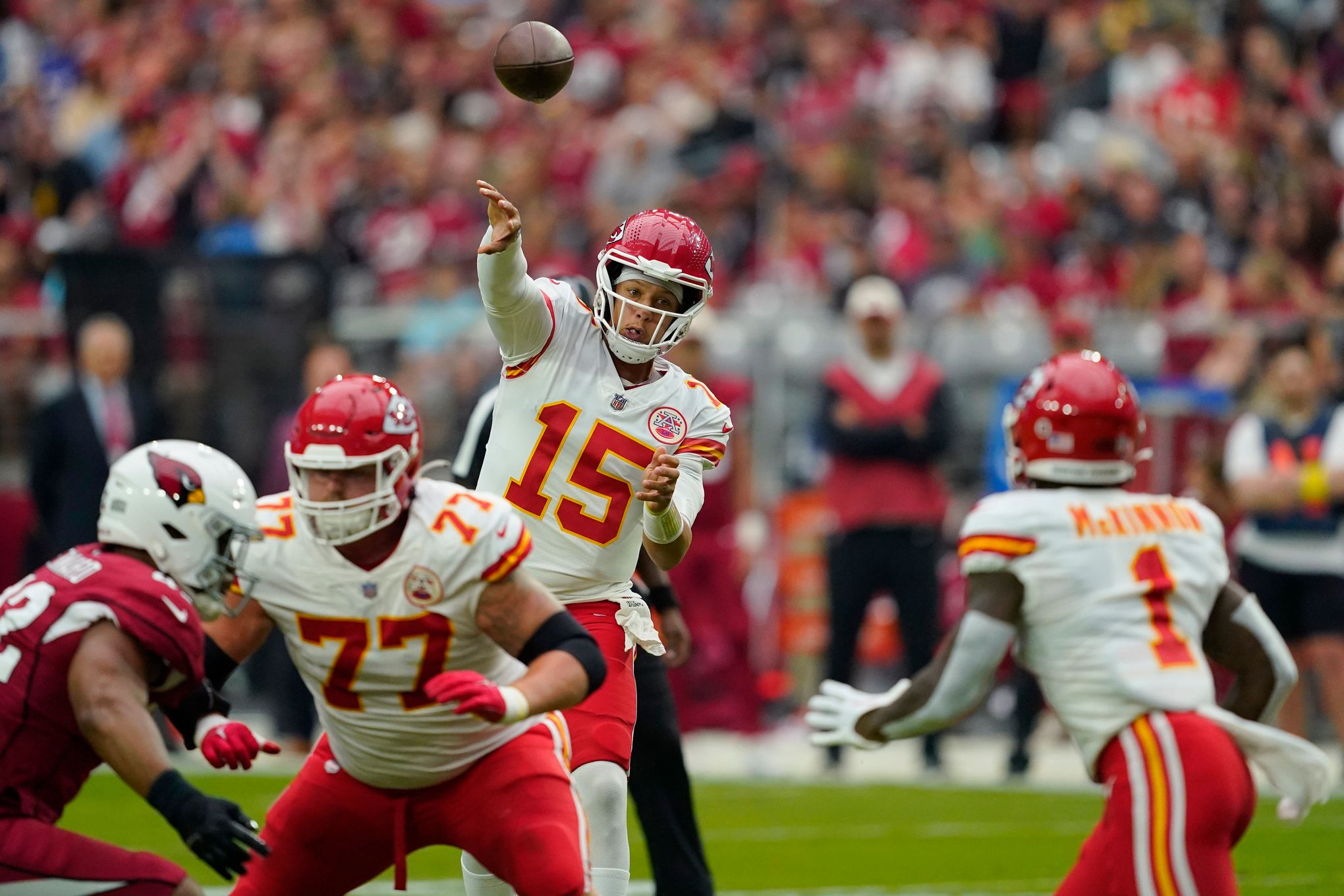 Mahomes throws 5 TDs, Chiefs hammer Cardinals 44-21 - Seattle Sports