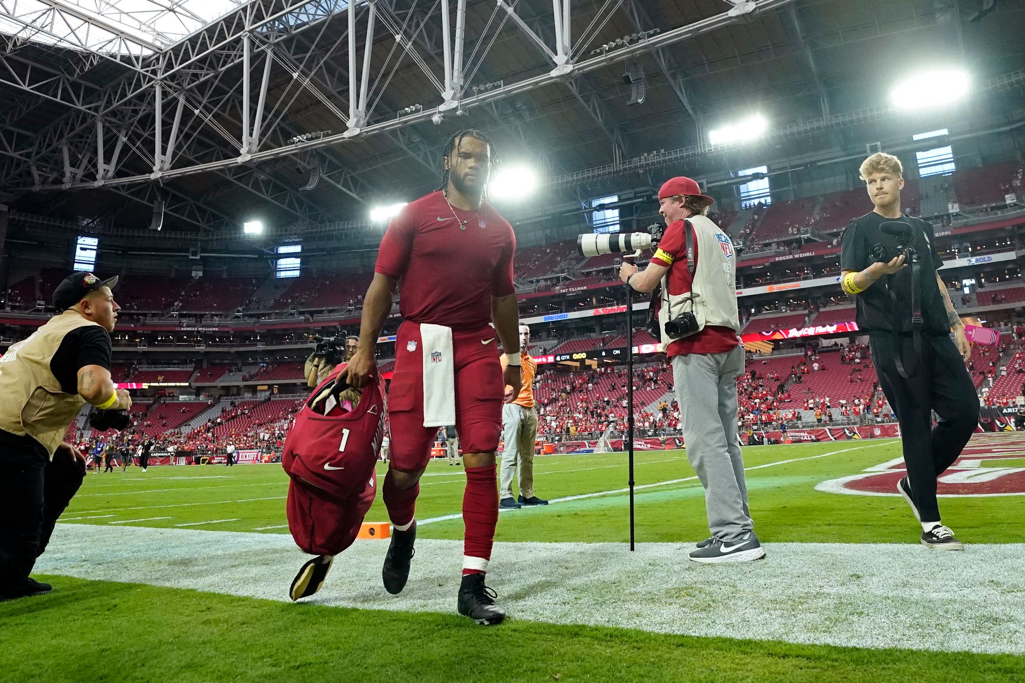 Dennis Gardeck Helps Cardinals Pass Rush Off To Good Start