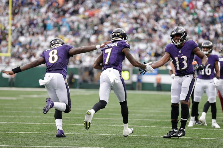 Ravens' star QB Jackson sprains ankle in loss to Browns