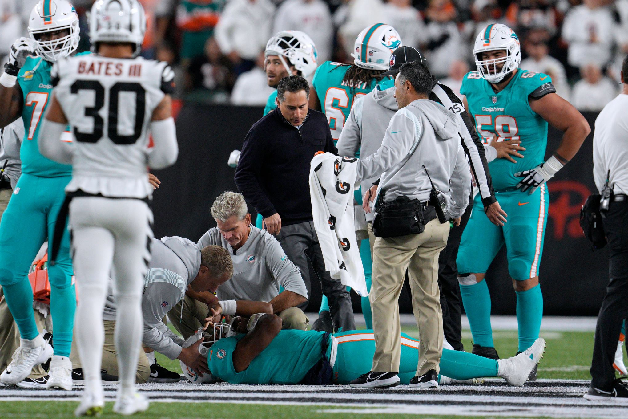 NFL Concussion Protocol After Miami Dolphins Quarterback Tua Tagovailoa -  Bloomberg