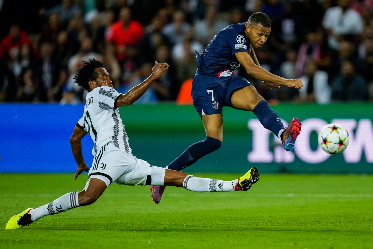 Achraf Hakimi lauds Lionel Messi, Kylian Mbappe and Neymar after