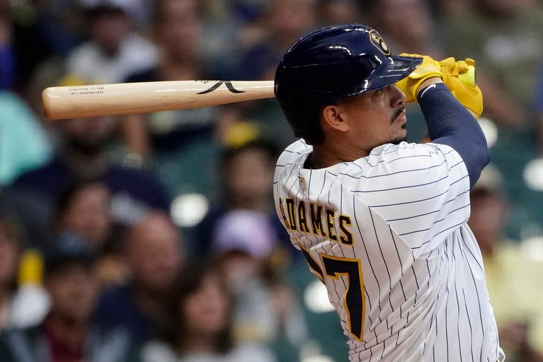 Willy Adames continues to deliver big moments for the Brewers