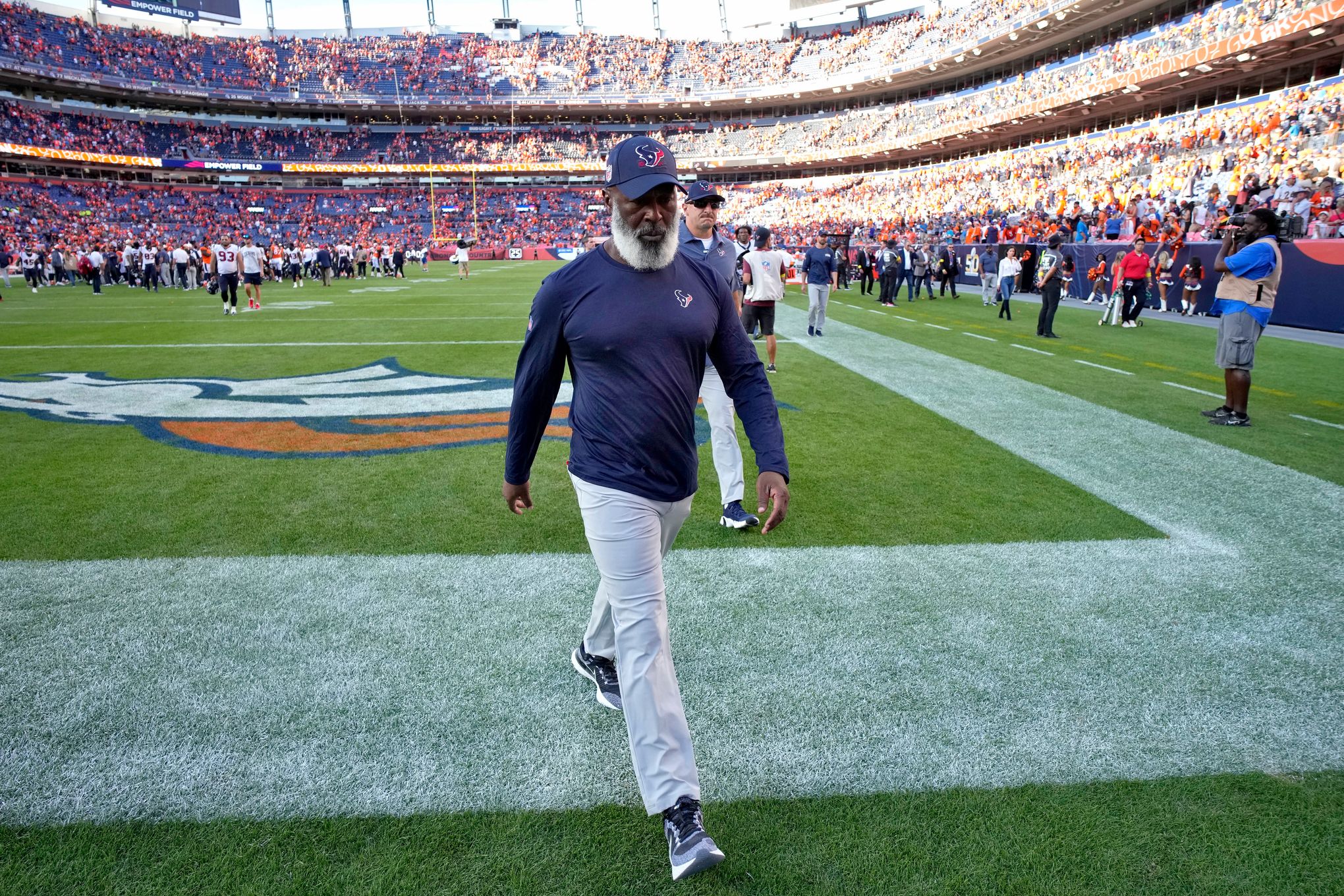 Smith returns to Soldier Field as Texans seek win over Bears