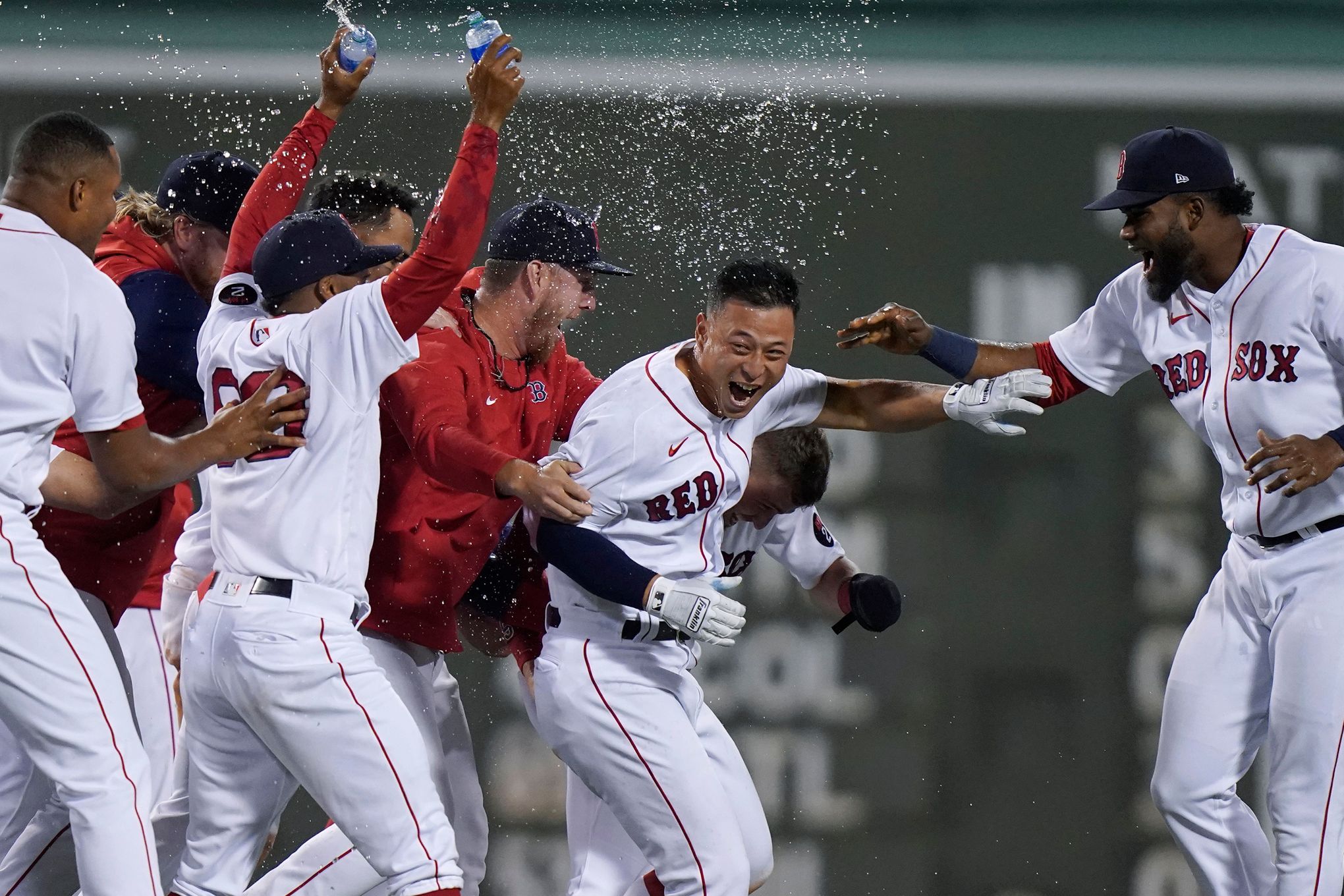 Red Sox rally wasted after Braves win in extra innings - The Boston Globe