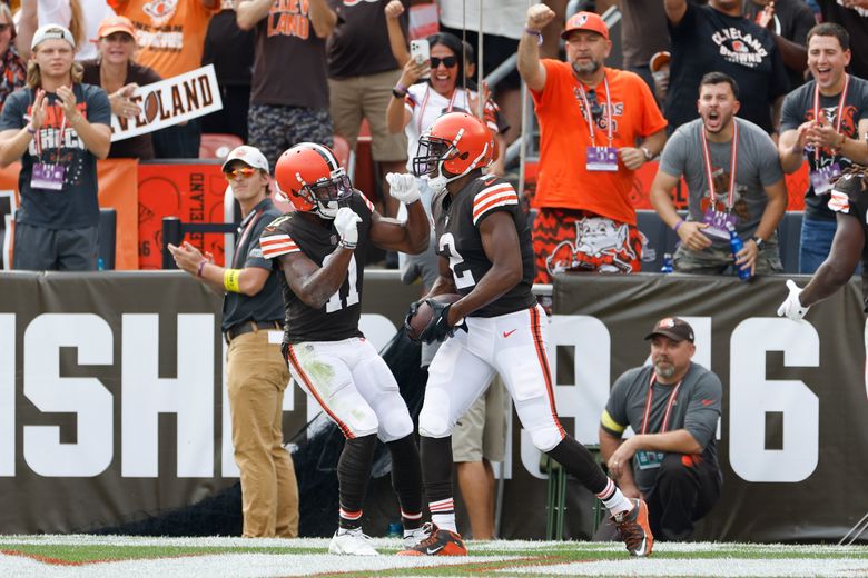 Cleveland Browns home opener: Fans gather for Cleveland Browns