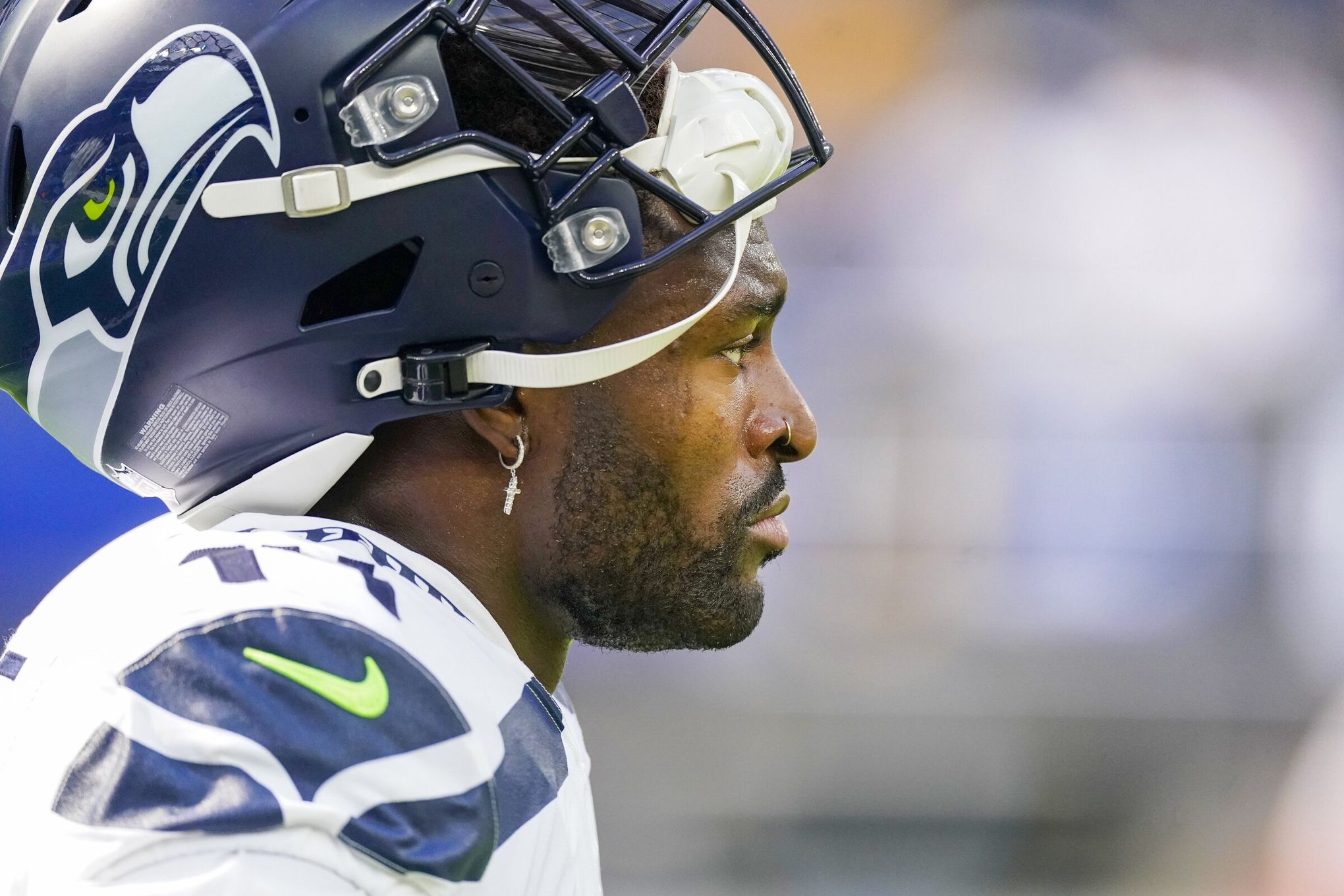 Seahawks' Metcalf has injured patellar tendon, won't need surgery