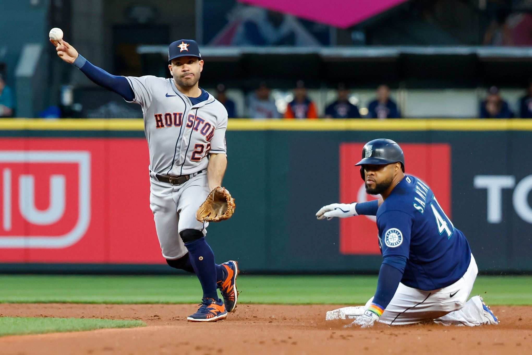 Jose Altuve Tries to Make His Teammates the Heroes, But The Most