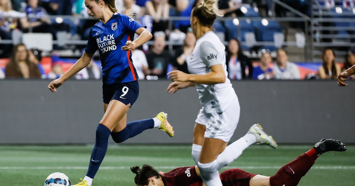 Reign take down the Pride to win their third NWSL Shield