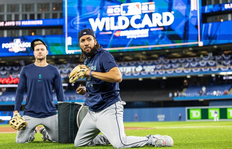 J.P. Crawford and Jared Kelenic warm up for Friday’s Game 1 of the American League Wild Card game. 221776