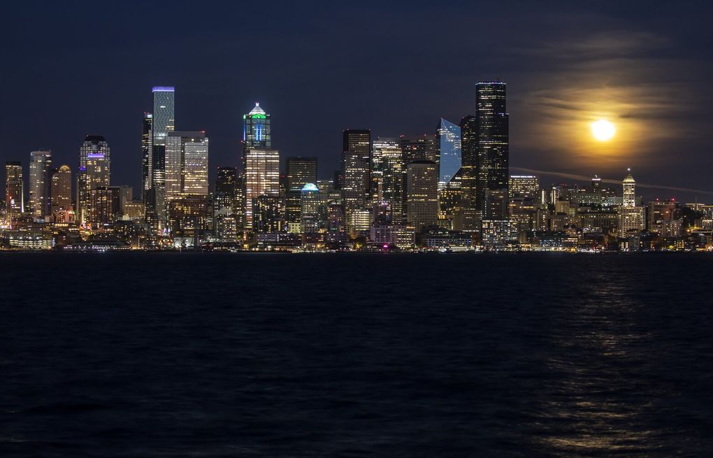 Moon still shines brightly for Seahawks