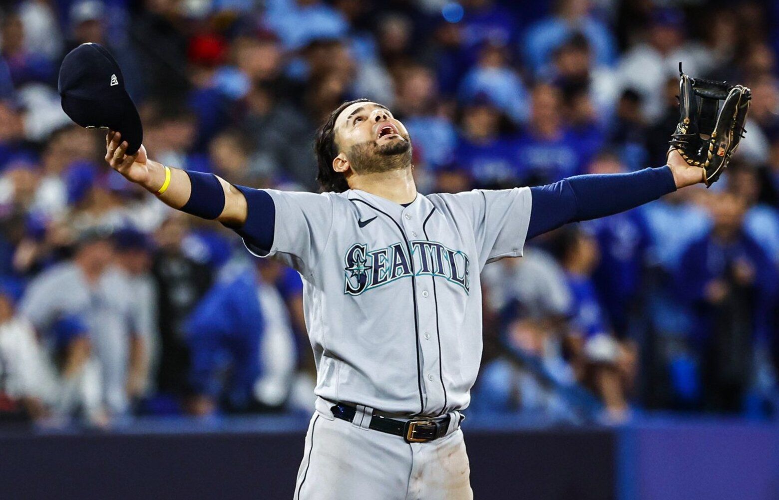Mariners complete wild comeback, beat Blue Jays to advance to ALDS
