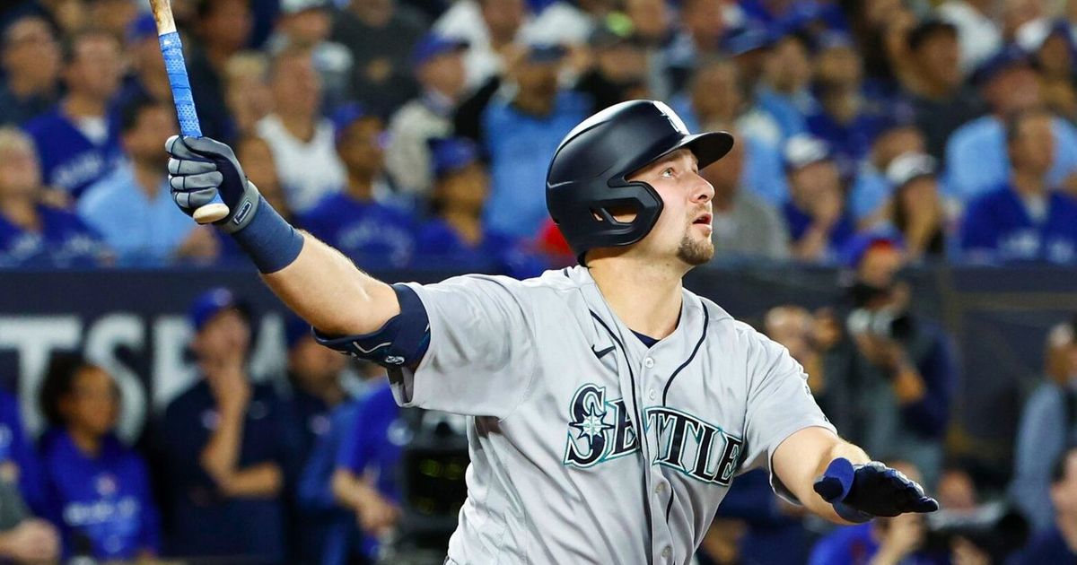 Snoqualmie teacher's tweet after Cal Raleigh's HR gets baseball world's  attention, Mariners
